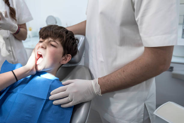 Best Emergency Treatment for Toothache in Lake Of The Woods, IL
